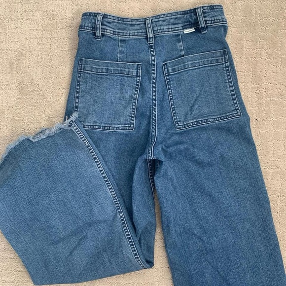 Billabong Classic Blue Jeans - Picture 1 of 4